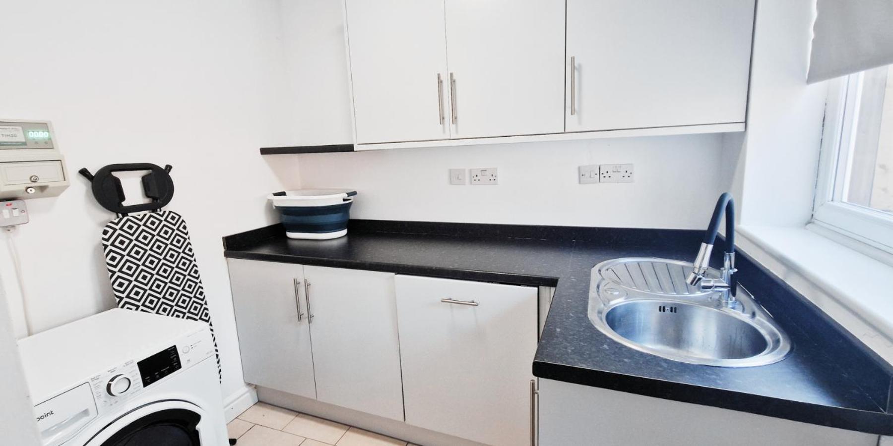 Single Room In Modern House Near ノッティンガム エクステリア 写真
