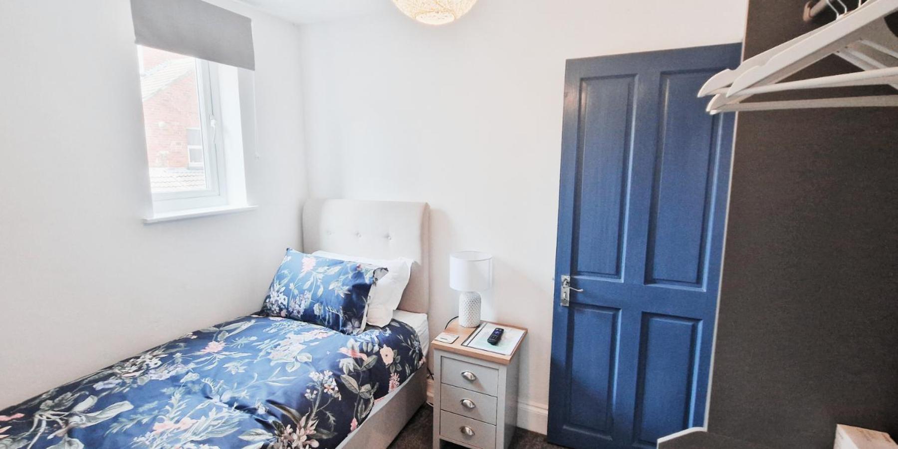 Single Room In Modern House Near ノッティンガム エクステリア 写真