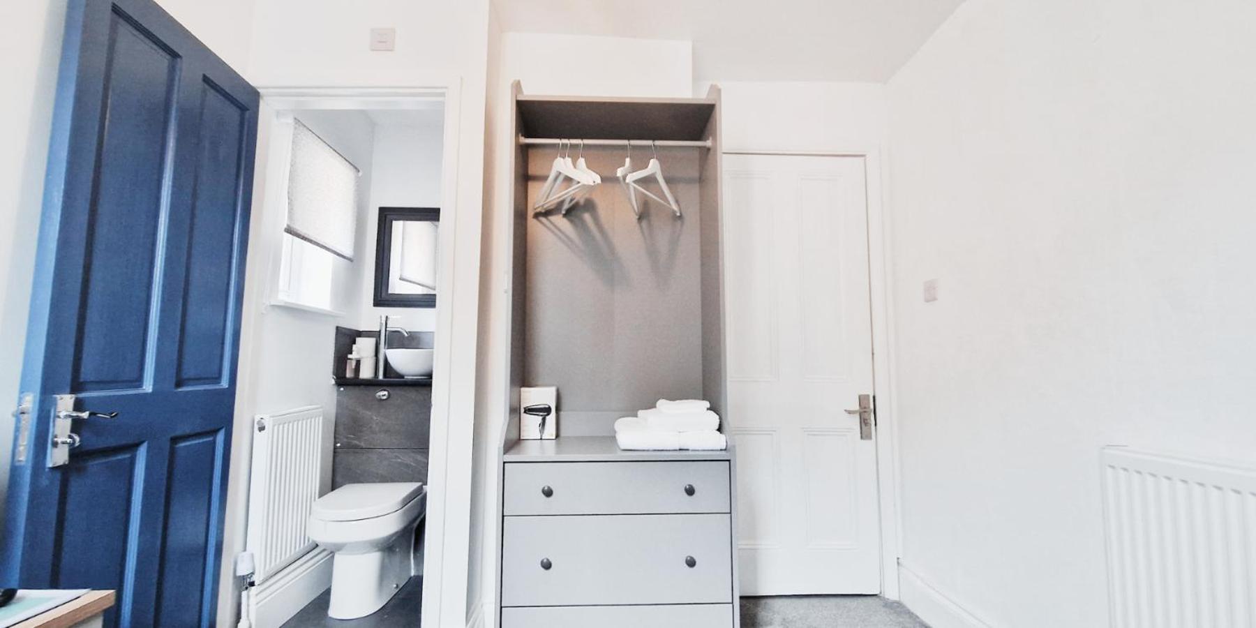 Single Room In Modern House Near ノッティンガム エクステリア 写真